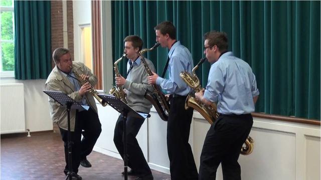 Sector de saxofones en la actividad de Jóvenes Adultos - Den Haag, Holanda
