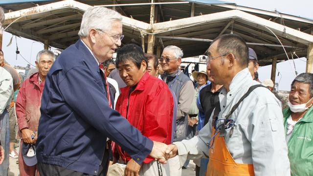 Obispo Burton en japón en misión de ayuda humanitaria 2011
