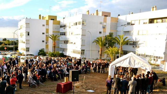 Primera palada del nuevo edificio de La Iglesia de Jesucristo de los Santos de los Últimos Días en San Fernando